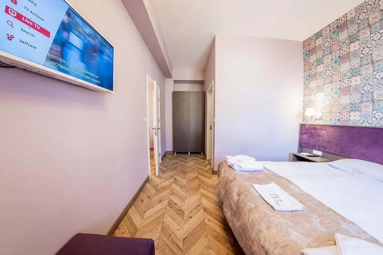 Sofia Violet Life Apartment