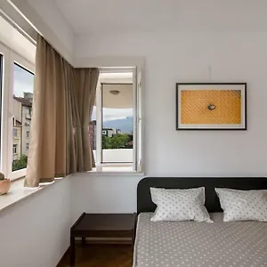 Design In Top City Center Apartment